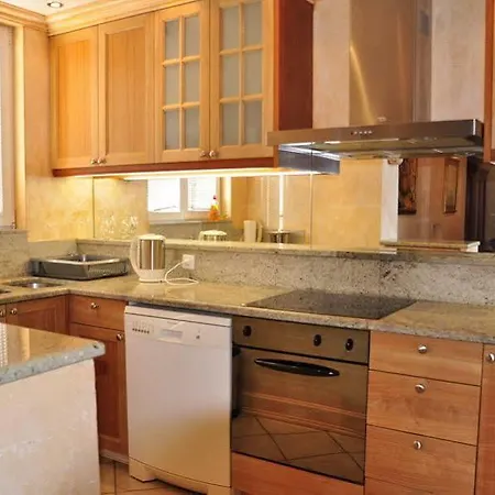 דירה Marjan - 3 Bdr, 3 Bath, Parking ספליט