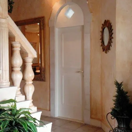 Marjan - 3 Bdr, 3 Bath, Parking דירה