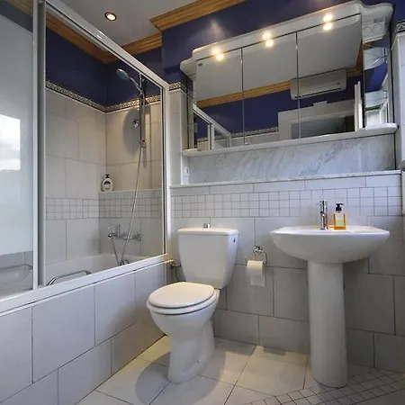 Marjan - 3 Bdr, 3 Bath, Parking Apartment *