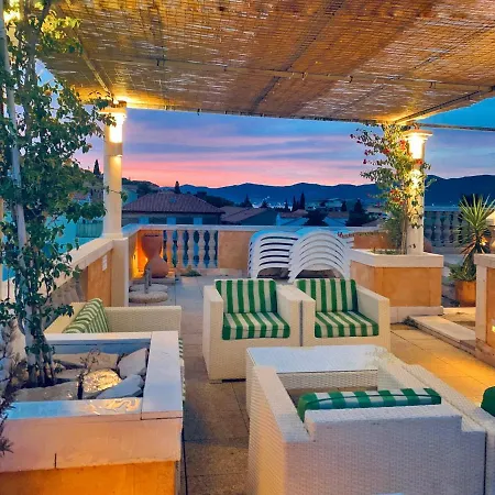 Marjan - 3 Bdr, 3 Bath, Parking *