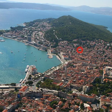 Marjan - 3 Bdr, 3 Bath, Parking Apartment