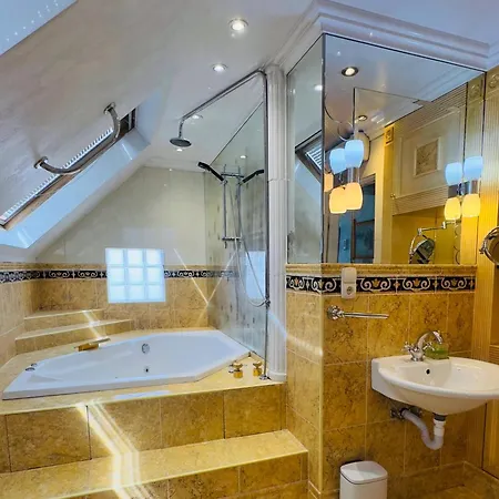 Marjan - 3 Bdr, 3 Bath, Parking Apartman